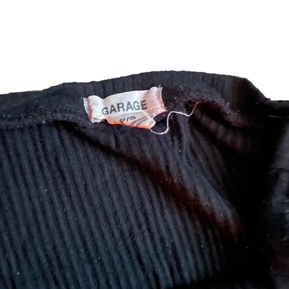 2 Garage white and black cropped long-sleeve tops, both size s - Picture 2 of 4